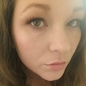 Meet your Posher, Hope